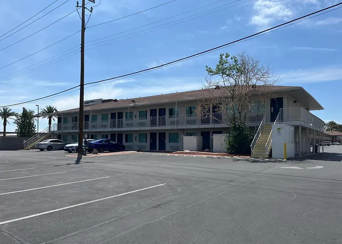Hotels with Free ParkingMotel 6 Las Vegas, Nv - Strip