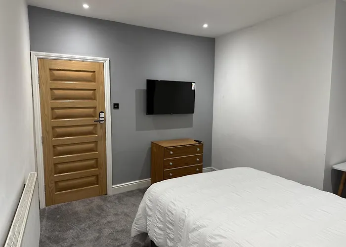 Rv Maryvale En-Suite Rooms In Beautiful Bournville Village Birmingham