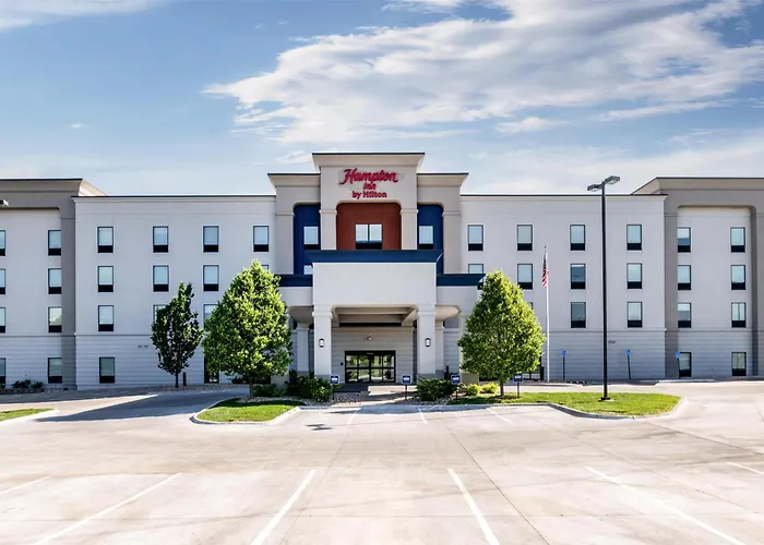 Hampton Inn Omaha/West Dodge Road, Old Mill Boys Town