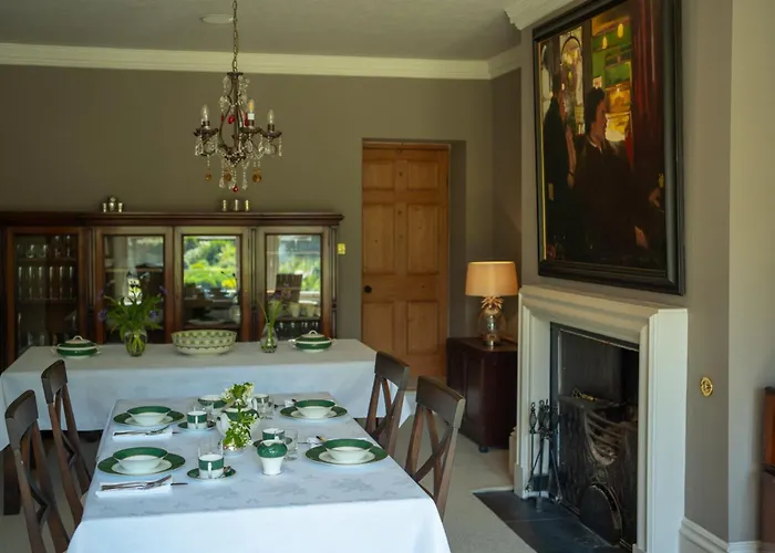 Outwood House Bed & Breakfast Leeds 