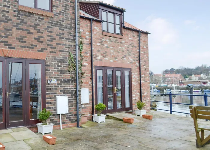 Moon River Cottage Whitby