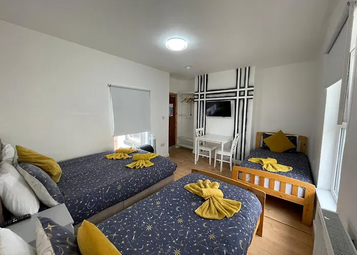 Ariana House Hotel-Families And Couples Only Blackpool