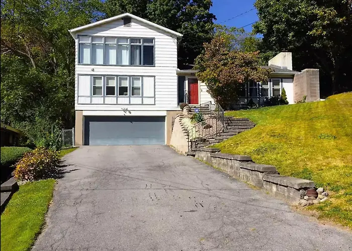 Top Of The Hill, Meadowbrook Syracuse
