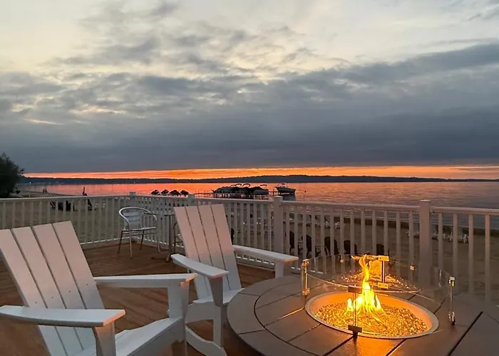 The Baywatch Resort Traverse City
