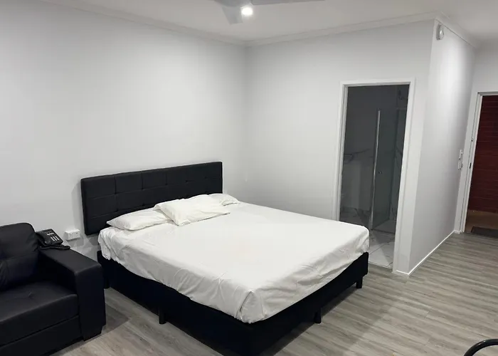 Hotels with Free ParkingFootscray Motor Inn And Serviced