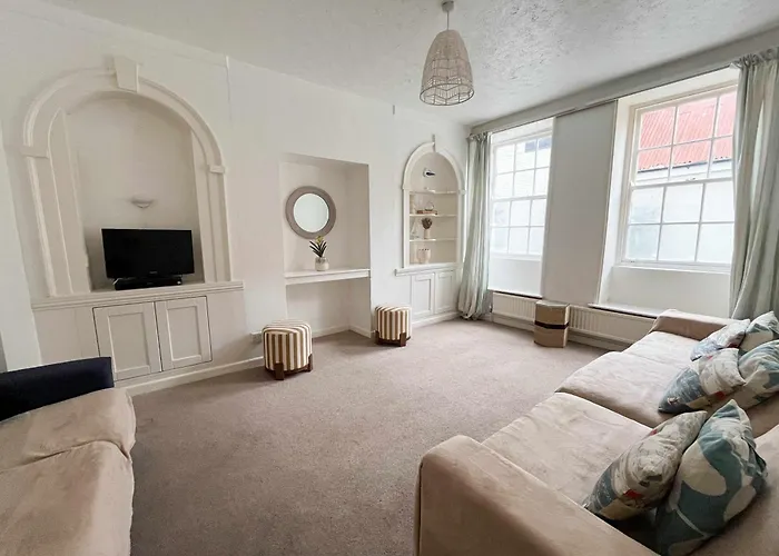 Admiralty House Villa Weymouth