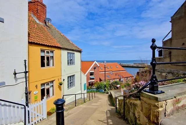 2 Bed In Whitby Oc-W014 Villa