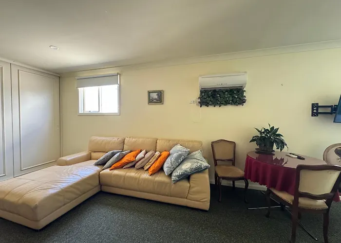 Hotels with Free ParkingToorak Manor Free Parking