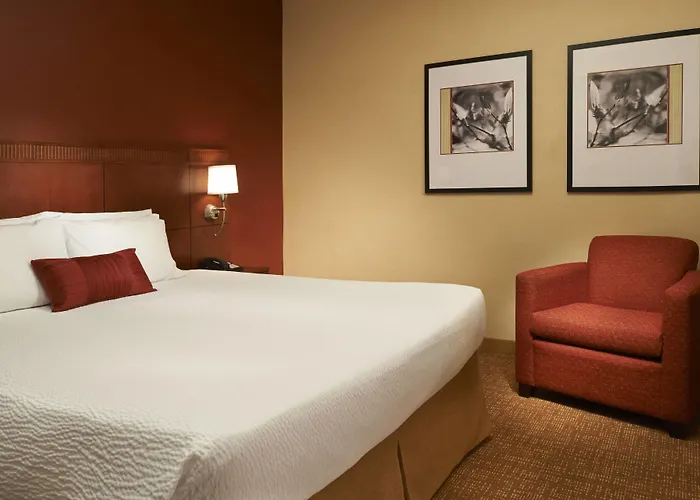 Courtyard By Marriott Indianapolis Castleton Hotel Allisonville