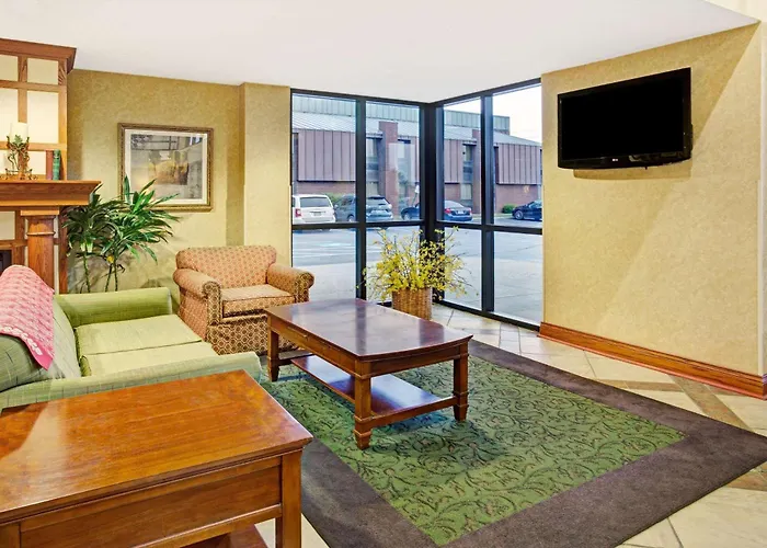 Baymont By Wyndham Indianapolis West Hotel Speedway