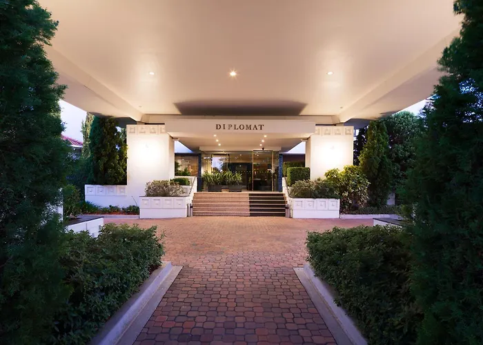 Ramada By Wyndham Diplomat Canberra