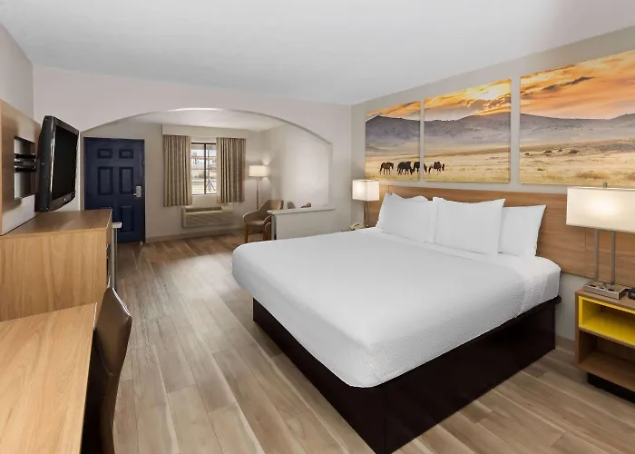 Days Inn By Wyndham Oklahoma City Edmond