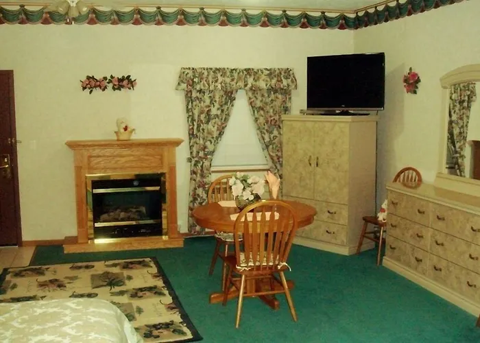 Townhouse Inn & Suites Omaha Lane