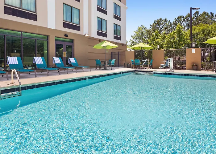 Best Western Plus Birmingham Inn & Suites Meadowbrook
