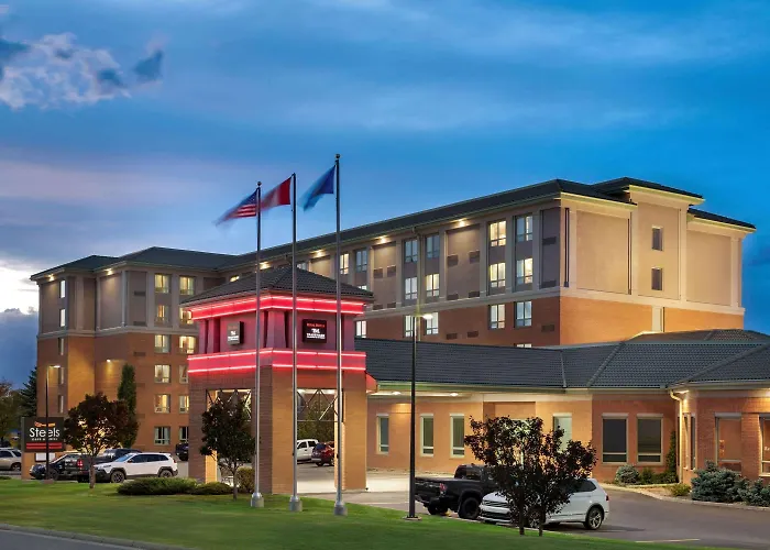 Hotels with Free ParkingRoyal