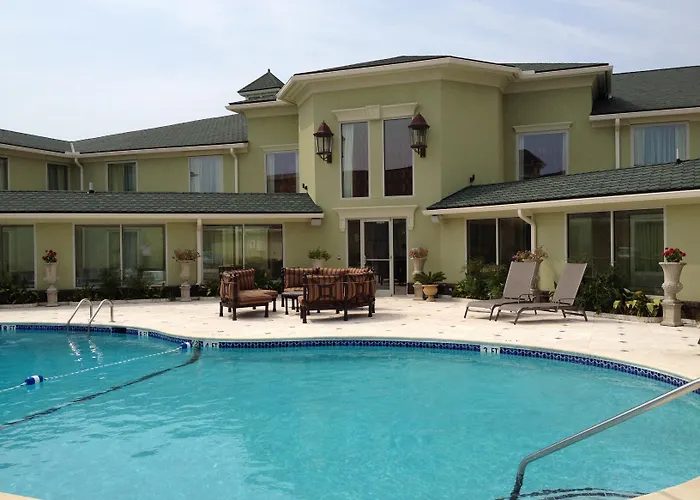 Town & Country Inn And Suites Charleston