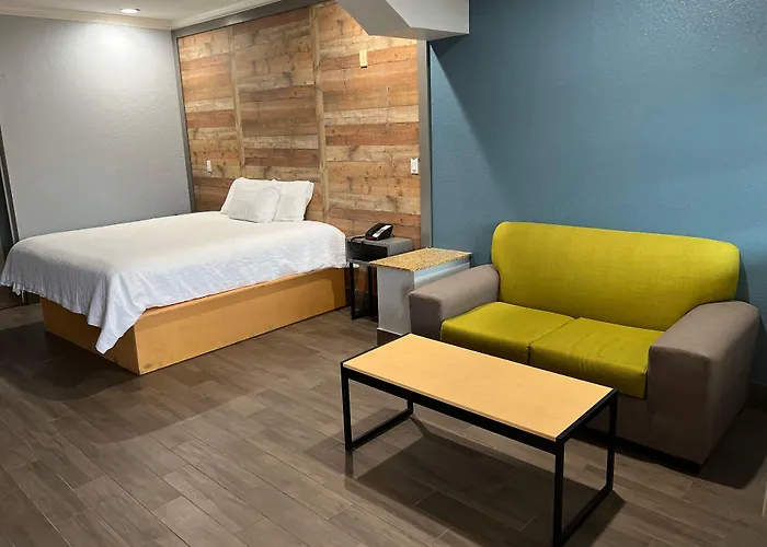 The Symphony Inn & Suites Houston