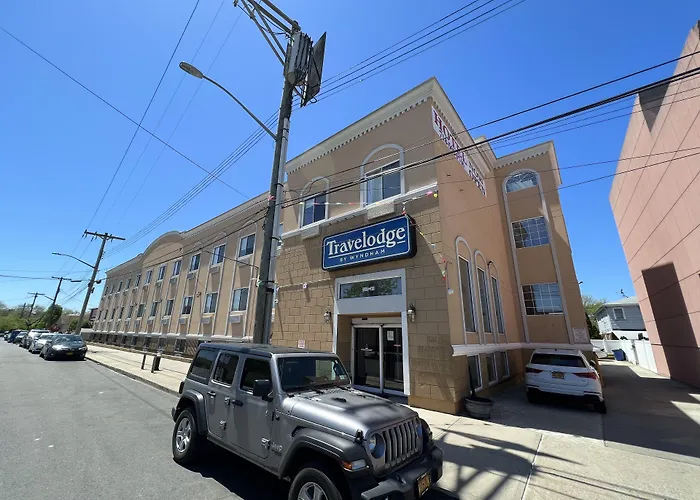 Travelodge By Wyndham Queens New York