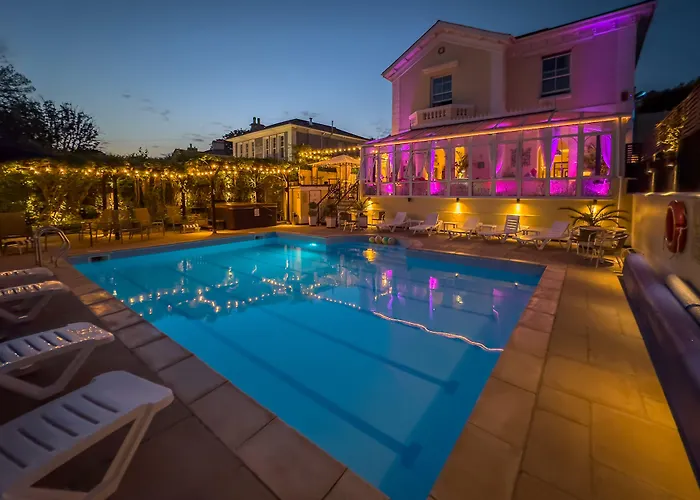 Riviera Lodge Hotel Torquay