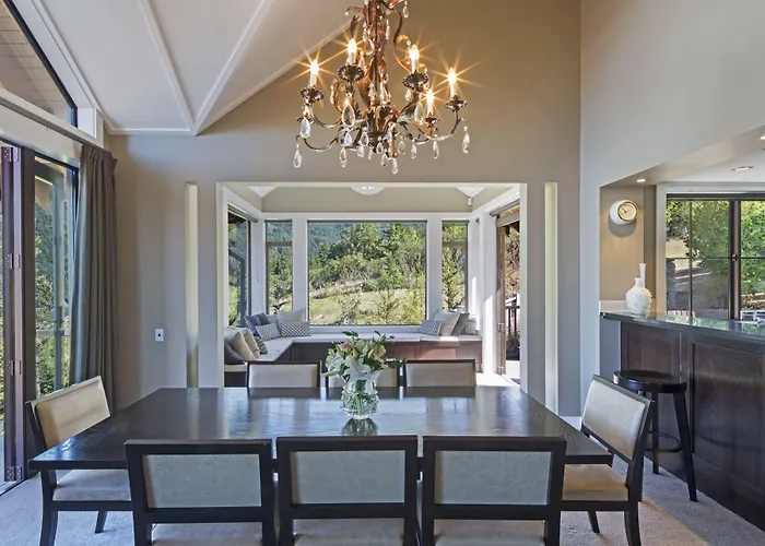 Commonage Promenade Villa 3Br Queenstown