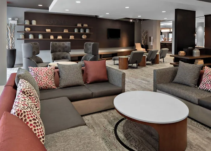 Courtyard By Marriott Raleigh North Hotel