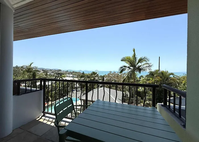 At Water'S Edge Resort Airlie Beach