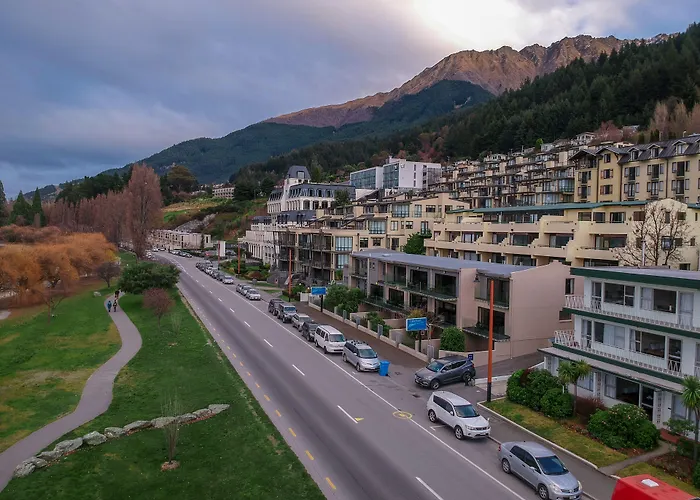 Lakefront Apartments,18 Lake Esplanade Road Queenstown