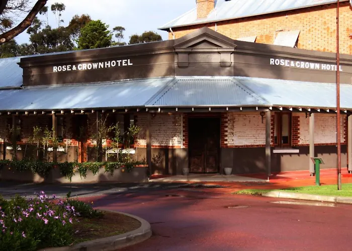 Rose & Crown Hotel Perth