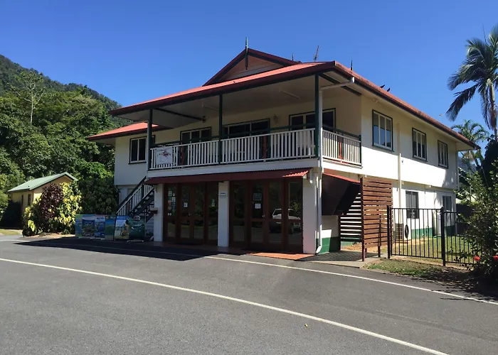 Cairns Crystal Cascades Holiday Park