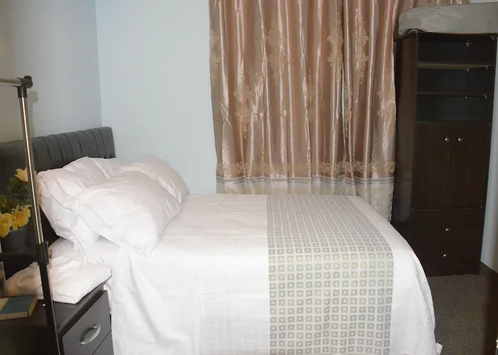 Smile Back B&B Toronto