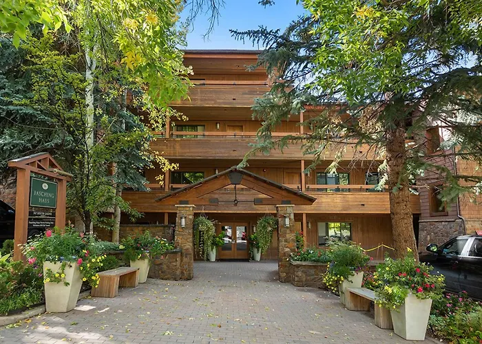 Fasching Haus Hotel Aspen