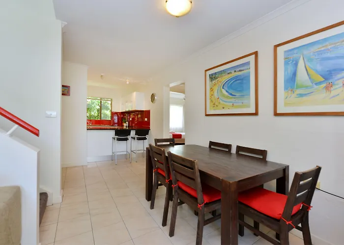 Seascape Holidays - Tropical Reef Apartments Port Douglas