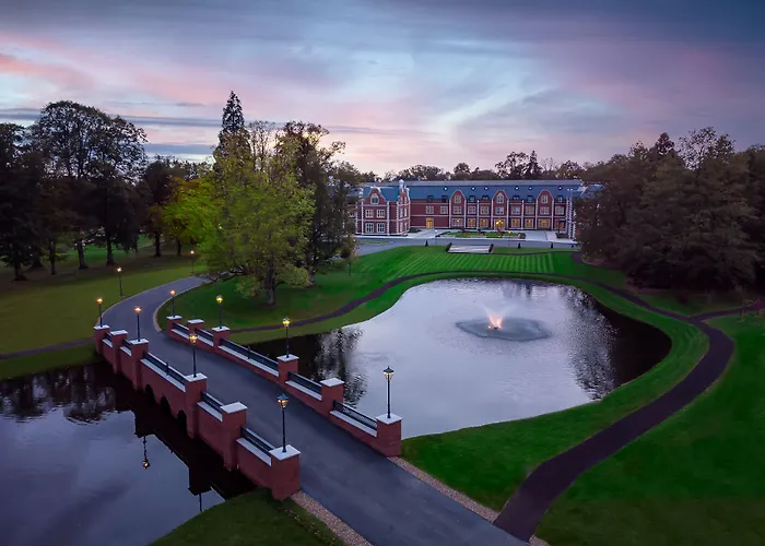 Fairmont Windsor Park Hotel