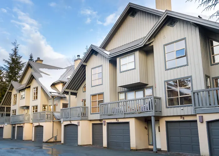 Ski In Out, Great Location, Free Shuttle Bus Whistler