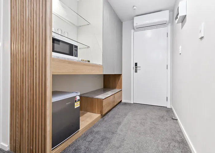 Hotels with Free ParkingKolmar Inn