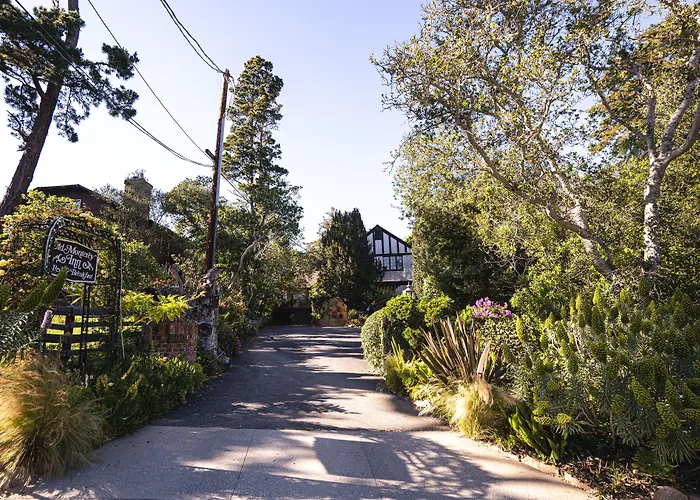 Old Monterey Inn