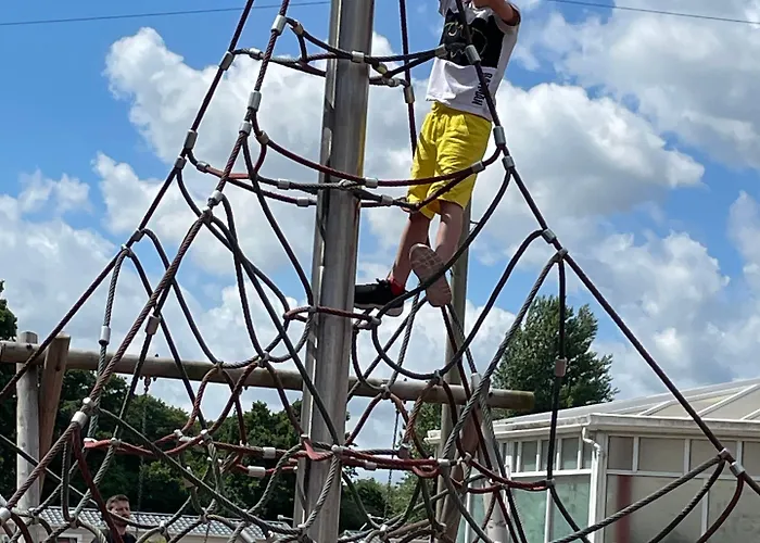 Parkdean Static Caravan On Cherry Tree Holiday Park Great Yarmouth