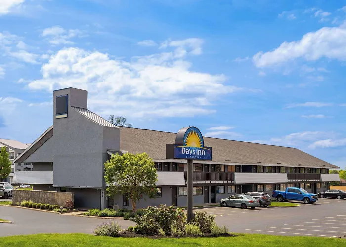 Days Inn By Wyndham Columbus Worthington