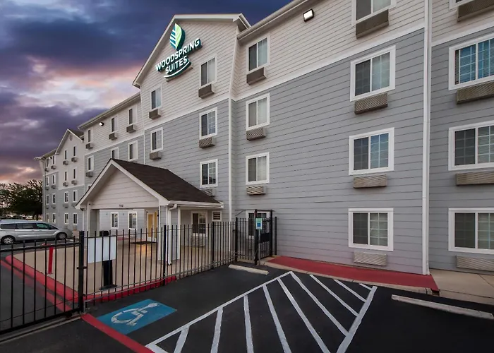 Woodspring Suites San Antonio South