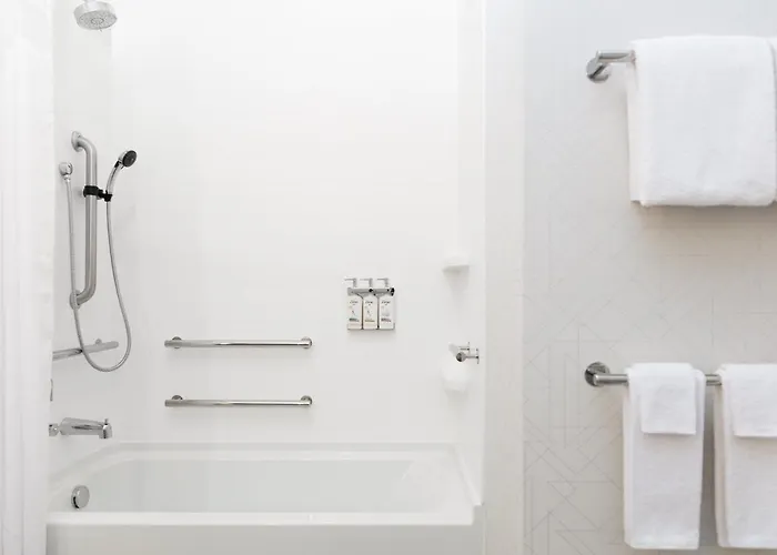 Townhome Inn & Suites By Ihg Cordova