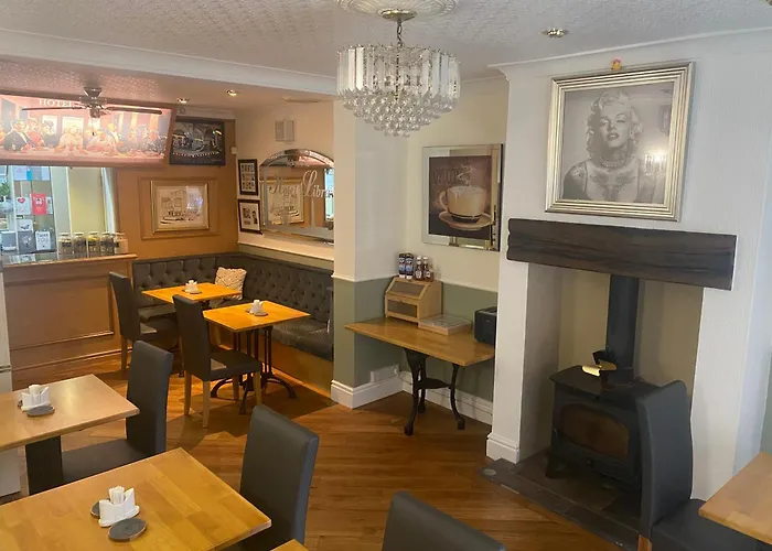 The Libra - Adults Only B&B With Guaranteed Carpark Blackpool