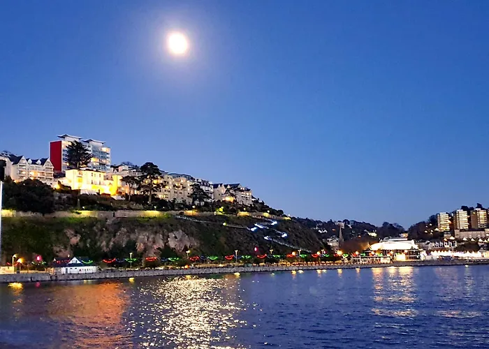 Riviera Mansion, Torquay Villa