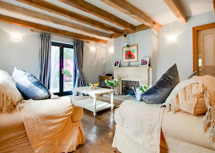 6 Bed In Tenby Oc-Pw9249