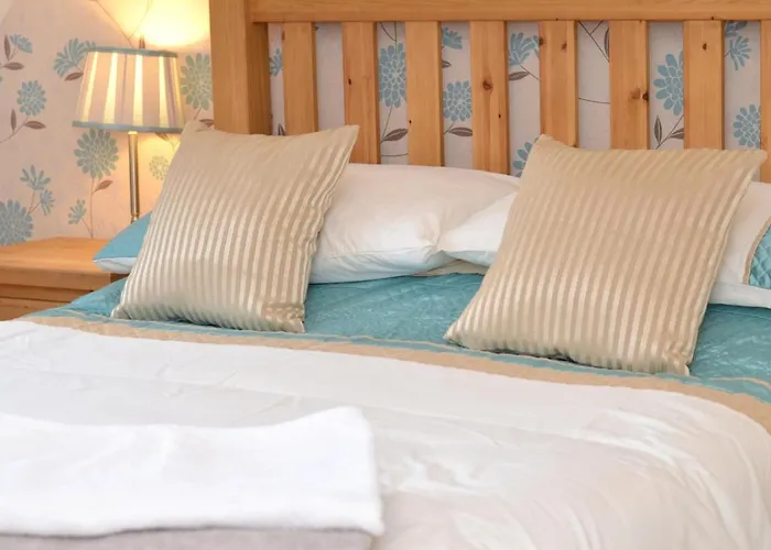 3 Bed In Whitby Oc-W018 Villa