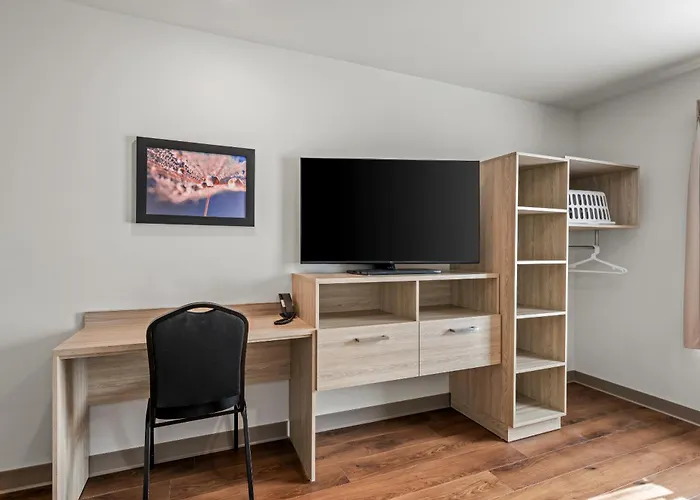 Woodspring Suites Charlotte Northlake