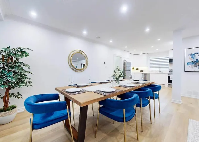 Lux 7 Bedroom Home Near Rogers Stadium/Downsview Toronto
