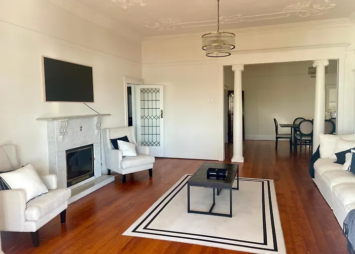 Hilltop Hideaway Brisbane
