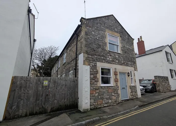 Converted Coastal Coach House Weston-super-Mare