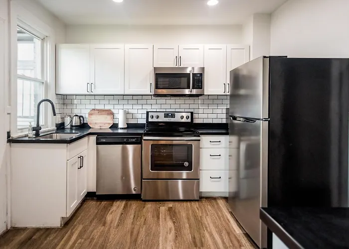 Luxe Mid-Century Styled Historic Townhouse #1 Villa Detroit