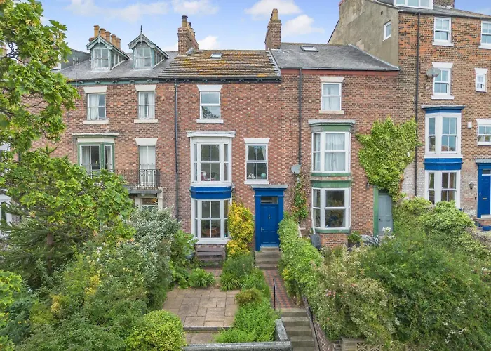 4 Bed In Whitby Oc-W414 Villa